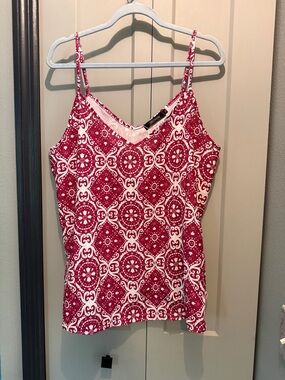 Women’s Red & White Patterned V-Neck Camisole